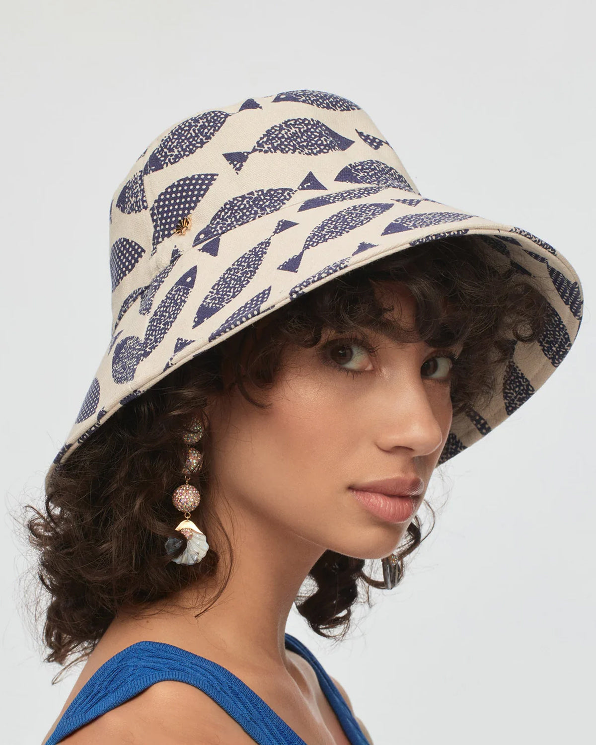 Poisson Printed Long Brim Bucket Hat