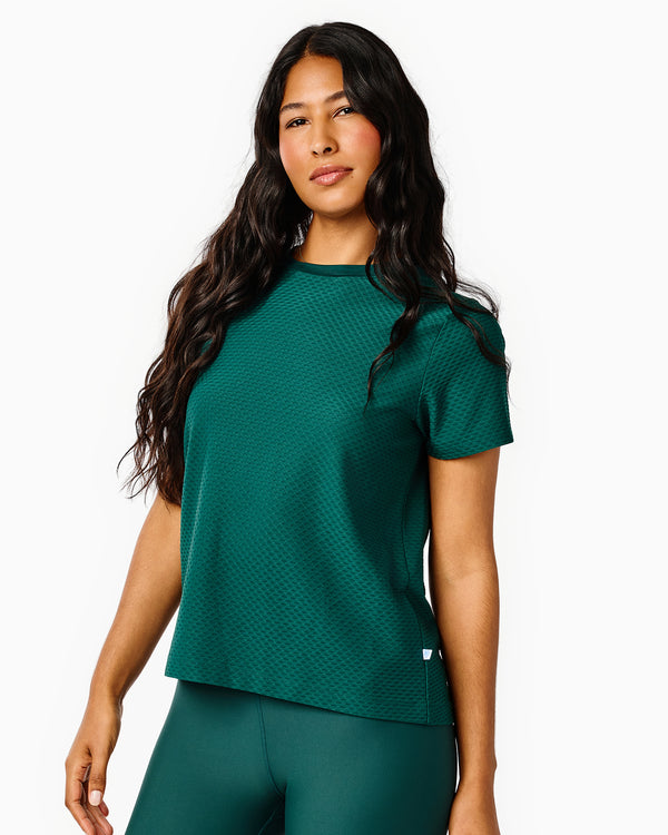 'On model product image of Active Mesh Walnut Short Sleeve in Ivy'