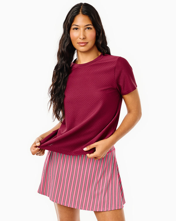 'On model product image of Active Mesh Walnut Short Sleeve in Lacquer'